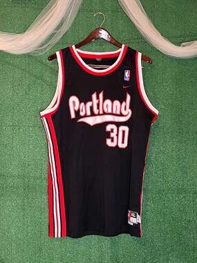 Vintage Nike Portland Trail Blazers #30 Basketball Jersey Size XL